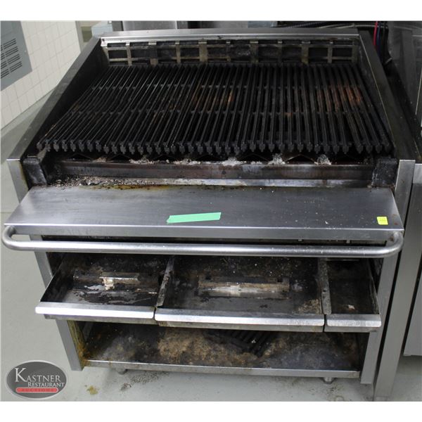COMMERCIAL CHARBROILER