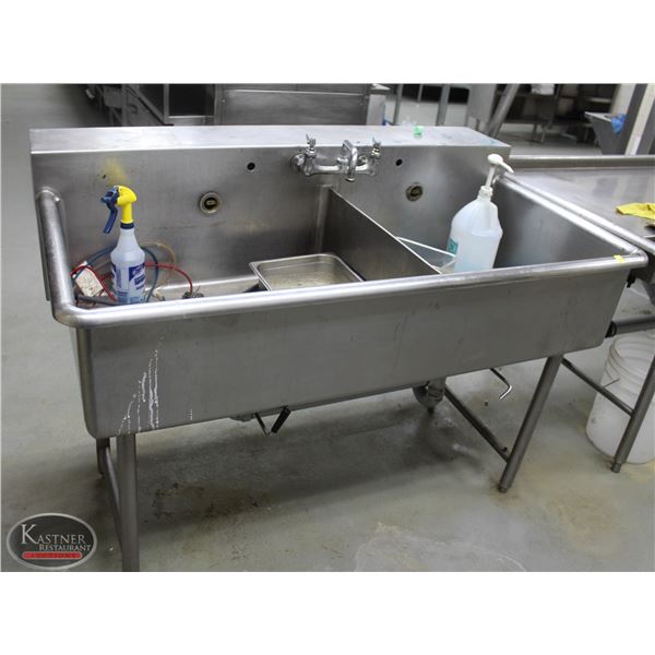 TWO WELL SINK WITH FAUCET