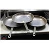 Image 1 : LOT OF 3 10.5" ALUMINUM FRYING PANS