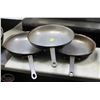 Image 1 : LOT OF 3 10.5" ALUMINUM FRYING PANS