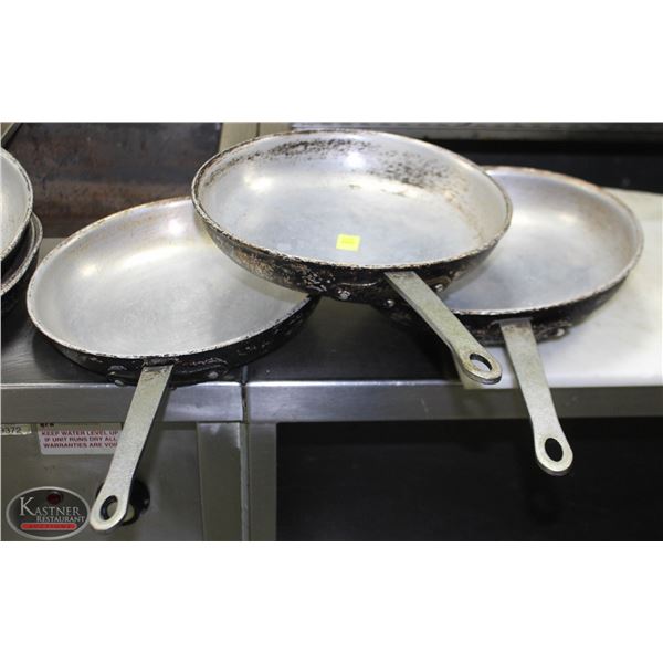 LOT OF 3 10.5" ALUMINUM FRYING PANS