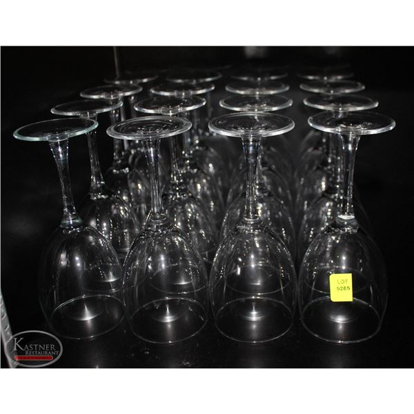 LOT OF 20 WINE GLASSES