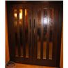 Image 1 : DOUBLE DOOR /W CLOSER AND BRASS HANDLES