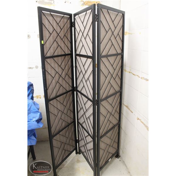 ROOM  DIVIDER 60"X72"
