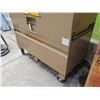 Image 15 : Knaack Storagemaster Chest Rolling Tool Box 89 w/ Contents: Oil, Tools, etc
