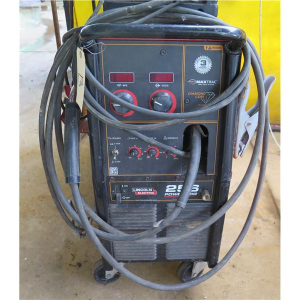 Lincoln Electric 256 Power MIG Welder Max Trac