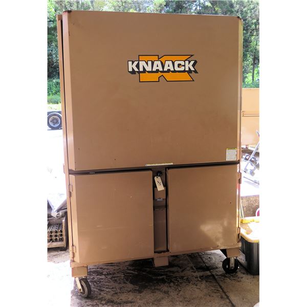 Knaack Rolling Tool Box 119-01 w/ Upper Compartment & Lower Shelves