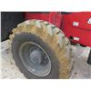 Image 10 : JIG SkyTrak 8042 Telehandler Telescopic Forklift w/ Cab 4-Ton Capacity (Engine Runs - See Video)