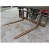 Image 22 : JIG SkyTrak 8042 Telehandler Telescopic Forklift w/ Cab 4-Ton Capacity (Engine Runs - See Video)