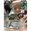 Image 2 : WOODEN TABLE WITH ASSORTED COLLECTABLES