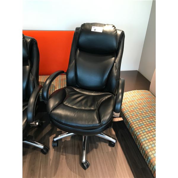 BLACK TUFTED HIGH BACK EXECUTIVE CHAIR