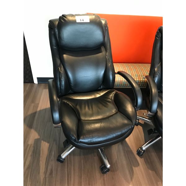 BLACK TUFTED HIGH BACK EXECUTIVE CHAIR