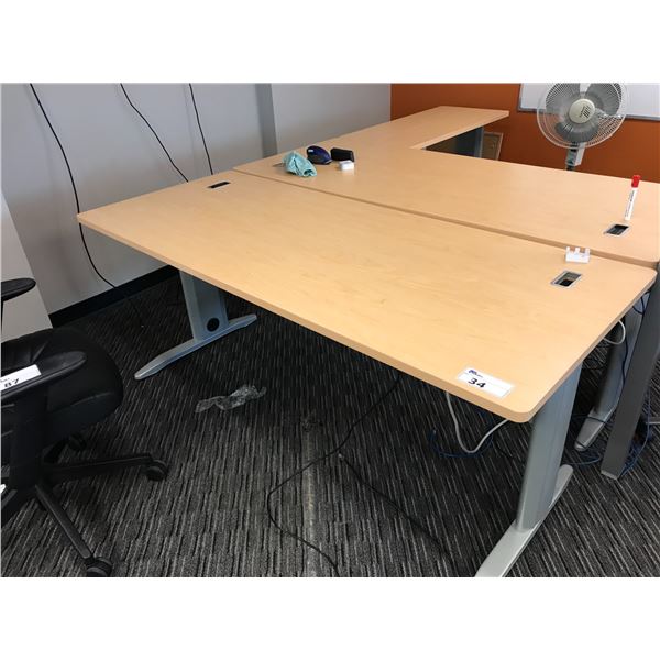 MAPLE 6' X 2.5' COMPUTER TABLE