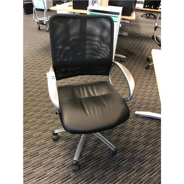 BLACK MESH BACK LOOP ARM MID BACK TILTER CHAIR