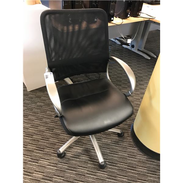 BLACK MESH BACK LOOP ARM MID BACK TILTER CHAIR