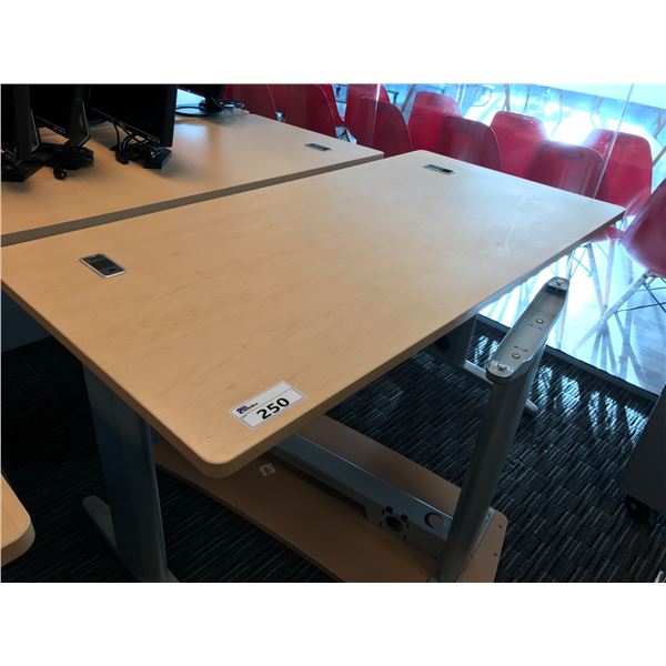 MAPLE 5' X 2.5' COMPUTER TABLE