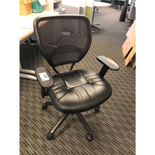 BLACK MESH BACK ADJUSTABLE ARM MID BACK TILTER CHAIR