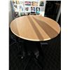 Image 1 : MAPLE 42" ROUND TABLE