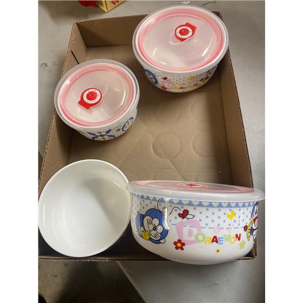 3 lidded bowls one without lid
