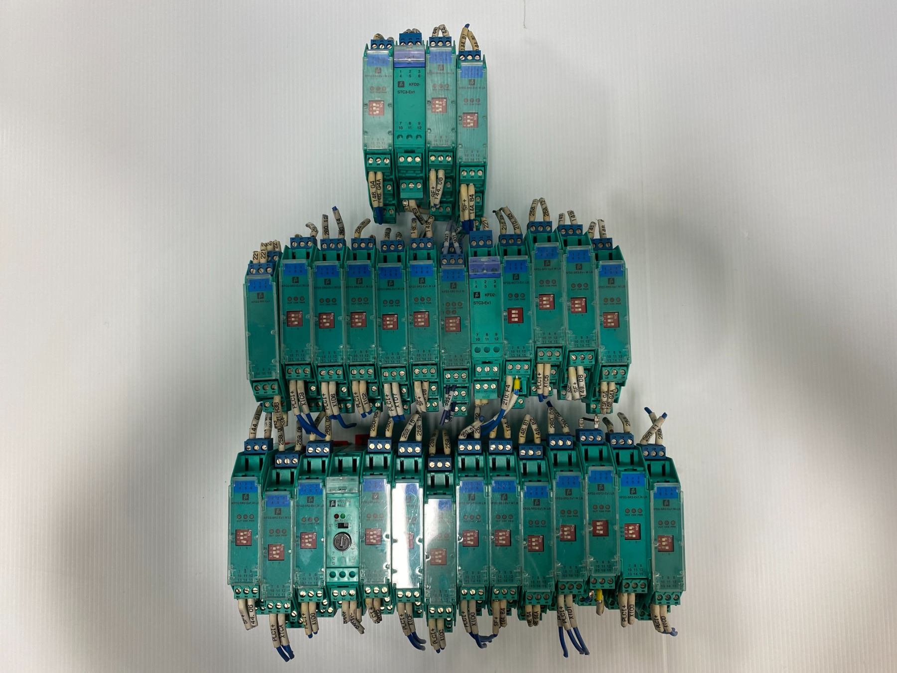 Lot of (30) Pepperl + Fuchs Modules (see pics for part numbers)
