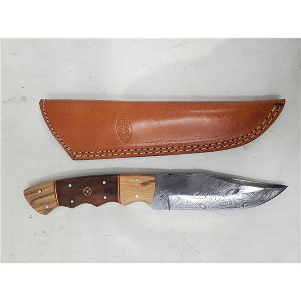 Damascus Blade Knife W/ Leather Case