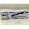 Image 1 : Garlic Press And Slicer