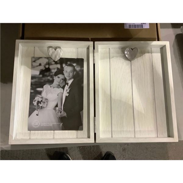 (2) 5x7 in Photo Holders