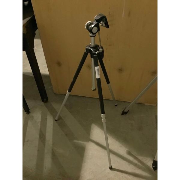 Aluminum Tripod Stand