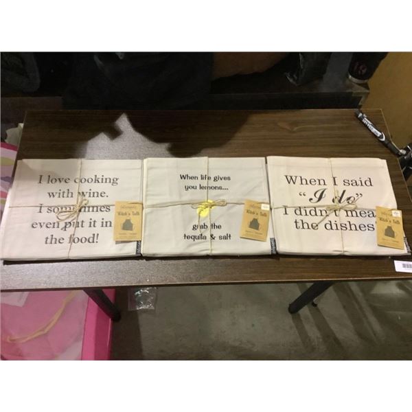 Lot of Alamode Kitch'n Talk Aprons (3ct)