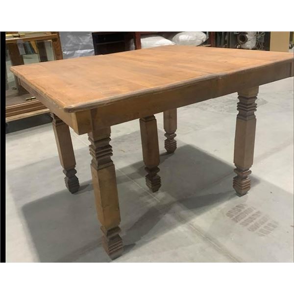Large Solid Wood Bakers style dining Table turned legs includes 3 leafs