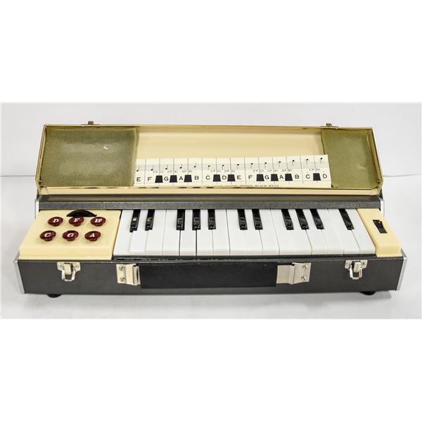 M-AUDIO KEYBOARD CONTROLLER & PORTABLE ORGAN