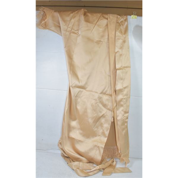 SILK KIMONO SIZE LARGE