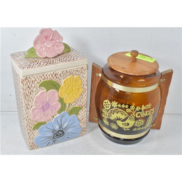 PAIR VINTAGE ESTATE COOKIE JARS