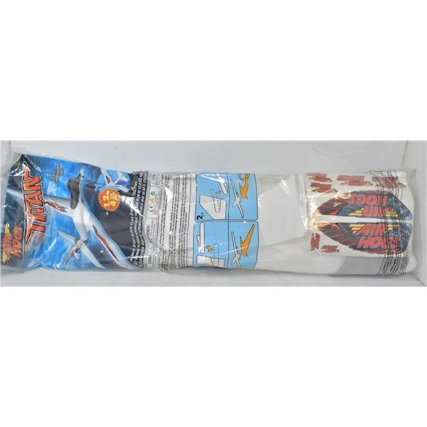 AIR HOGS TITAN 4 FT FLYER MASSIVE STUNT GLIDER