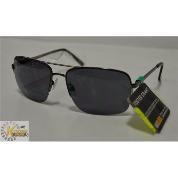 PAIR OF FOSTER GRANT SUNGLASSES.