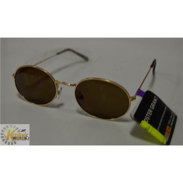 PAIR OF FOSTER GRANT SUNGLASSES.