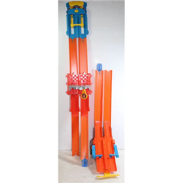 HOT WHEELS TRACK SET