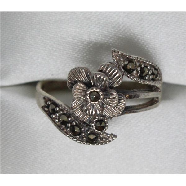 BZ415-177 SILVER MARCASITE RING SZ 5.75