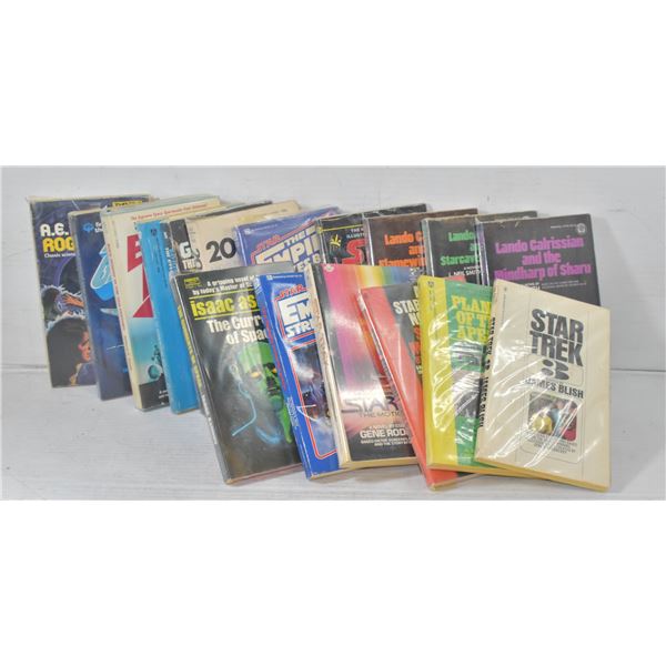 LARGE LOT OF VINTAGE SCI FI BOOKS