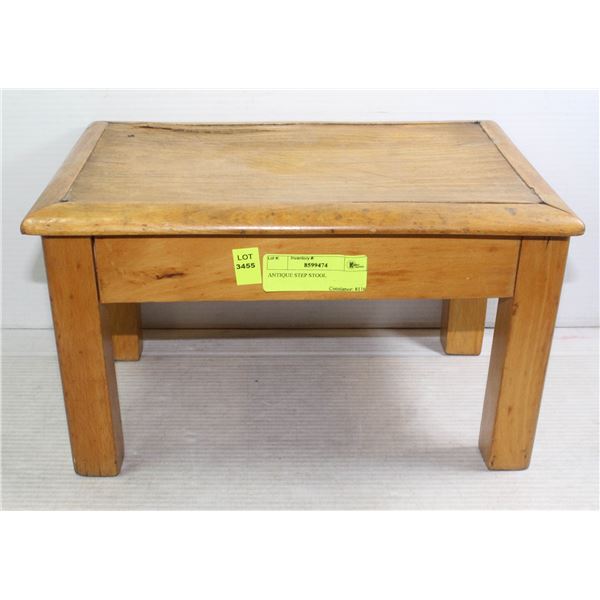 ANTIQUE STEP STOOL