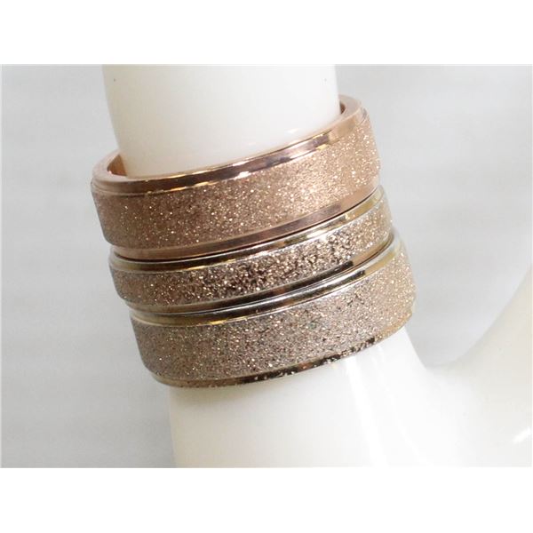 LOT OF 3 WOMEN ENGAGEMENT RINGS BANDS