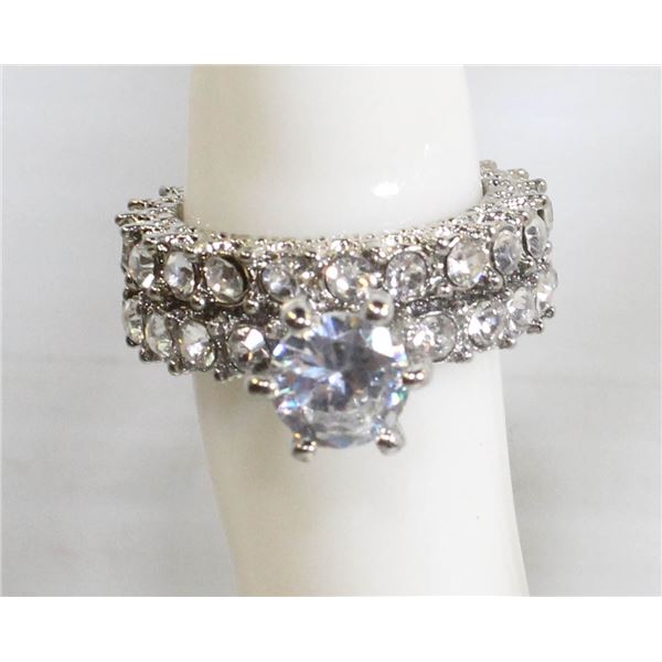 2PCS WHITE SAPPHIRE FASHION WEDDING RINGS SET SZ6