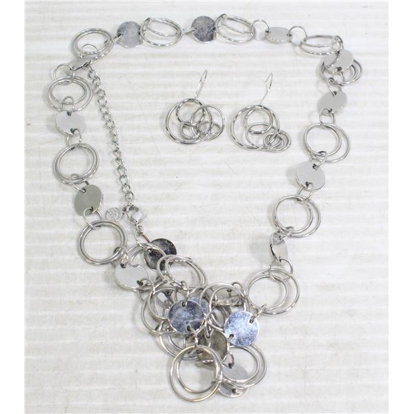 FIFTH AVENUE NECKLACE + EARRINGS SET