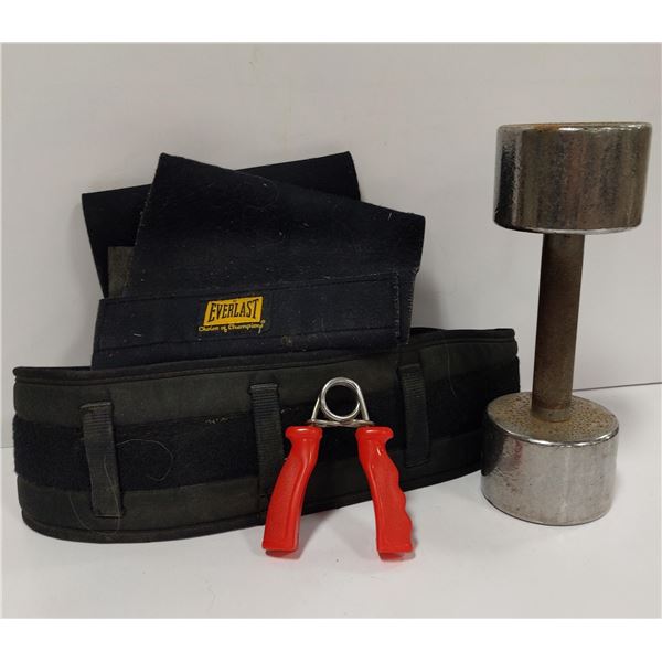 PAIR OF WORKOUT BELTS WITH 20LB DUMBELL