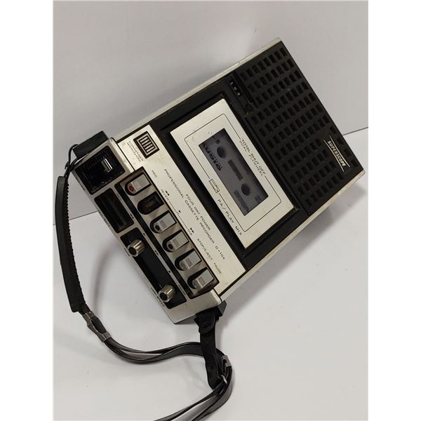 VINTAGE SUPERSCOPE TAPE RECORDER