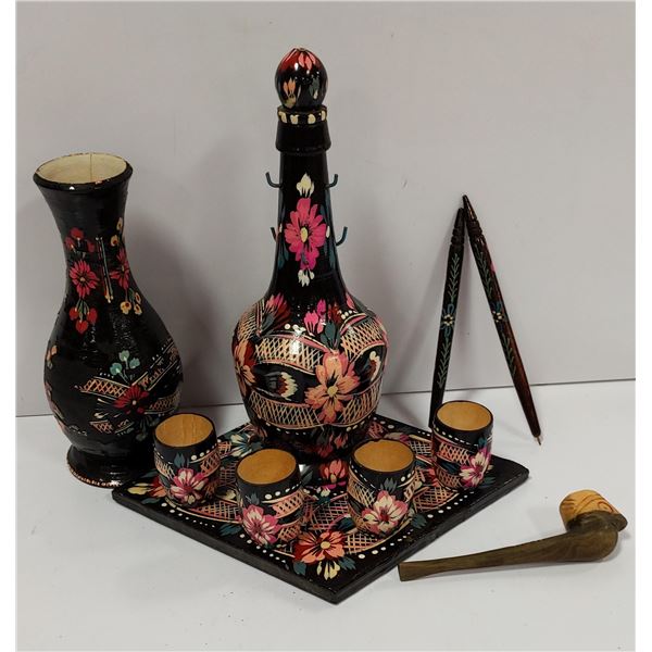 HAND PAINTED WOOD DECORATIVE SET
