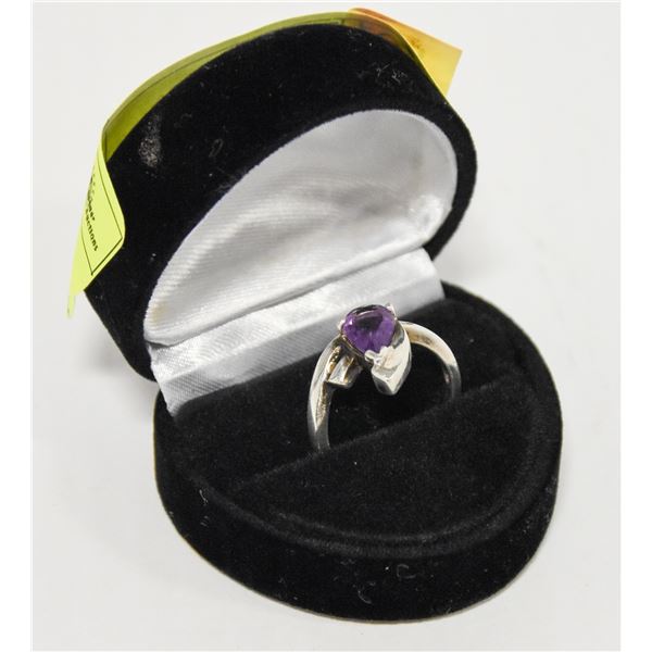 .925 SILVER & AMEYTHST LADIES RING - SIZE 7