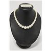 Image 1 : 16.5" VINTAGE ESTATE FAUX PEARL COSTUME JEWELRY
