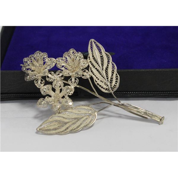 FILIGREE VINTAGE SILVER BROACH