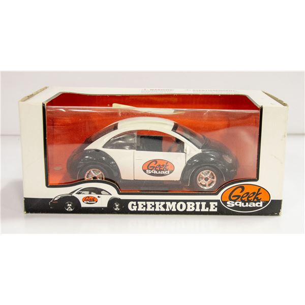 GEEK MOBILE 1:24 SCALE DIECAST VW BUG MODEL